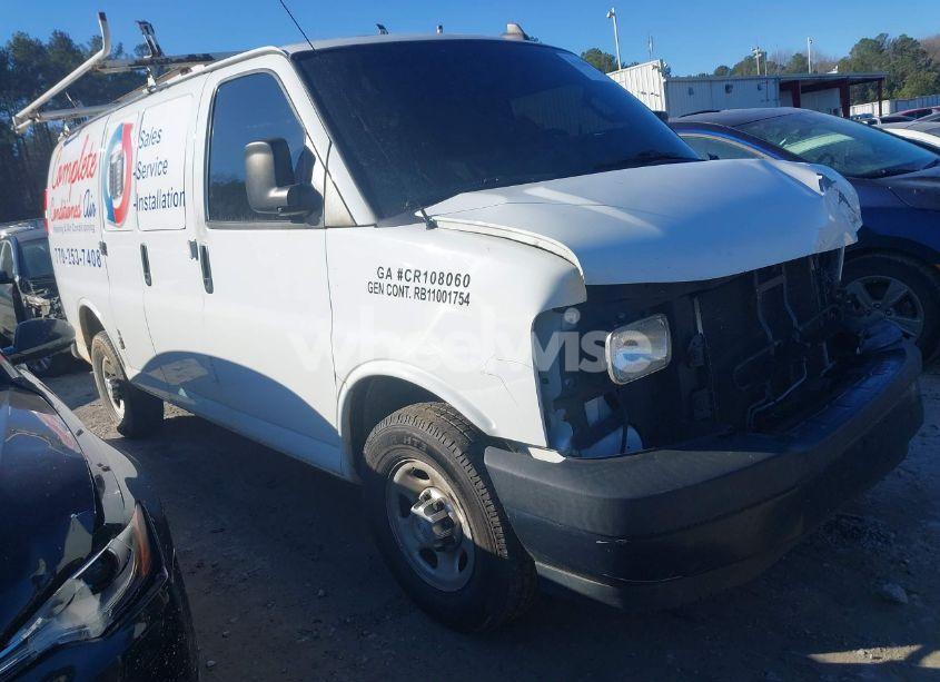 2017 Chevrolet Express 2500 WORK VAN (VIN 1GCWGAFF7H1137885) main photo