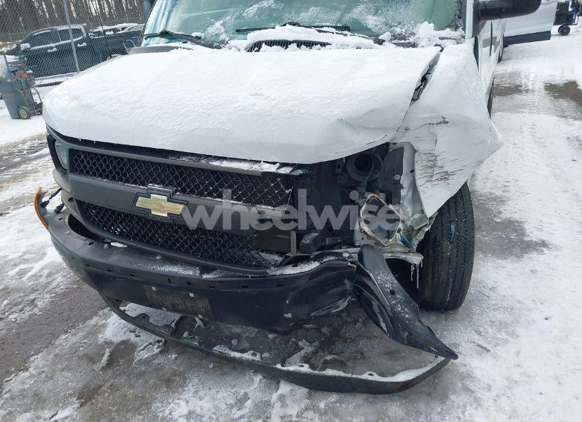 Photo 6 of 2017 Chevrolet Express 2500 WORK VAN (VIN 1GCWGAFF7H1352294)