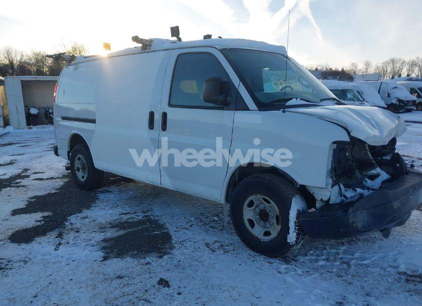 2016 Chevrolet Express 2500 WORK VAN (VIN 1GCWGAFF8G1337687) main photo