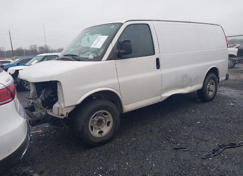 Photo 2 of 2017 Chevrolet Express 2500 WORK VAN (VIN 1GCWGAFF8H1321037)