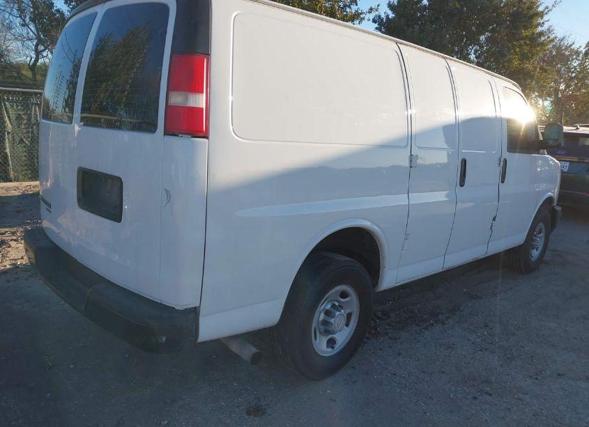 Photo 4 of 2016 Chevrolet Express 2500 WORK VAN (VIN 1GCWGAFFXG1131822)