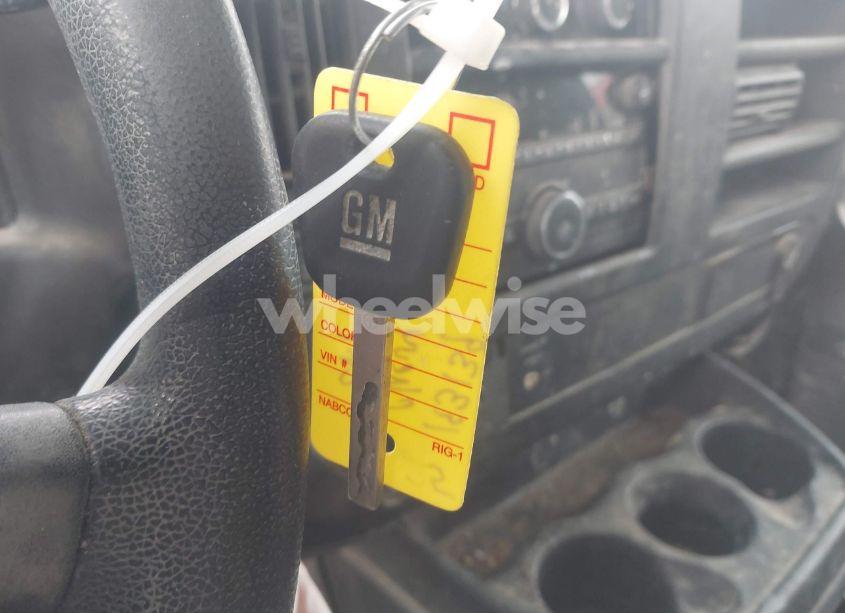 Photo 11 of 2017 Chevrolet Express 2500 WORK VAN (VIN 1GCWGAFFXH1113855)