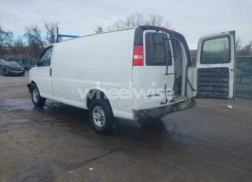 Photo 3 of 2017 Chevrolet Express 2500 WORK VAN (VIN 1GCWGAFFXH1113855)