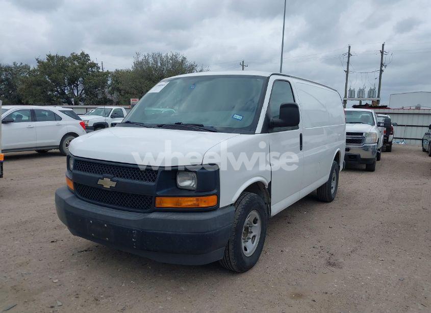 Photo 2 of 2017 Chevrolet Express 2500 WORK VAN (VIN 1GCWGAFFXH1129327)