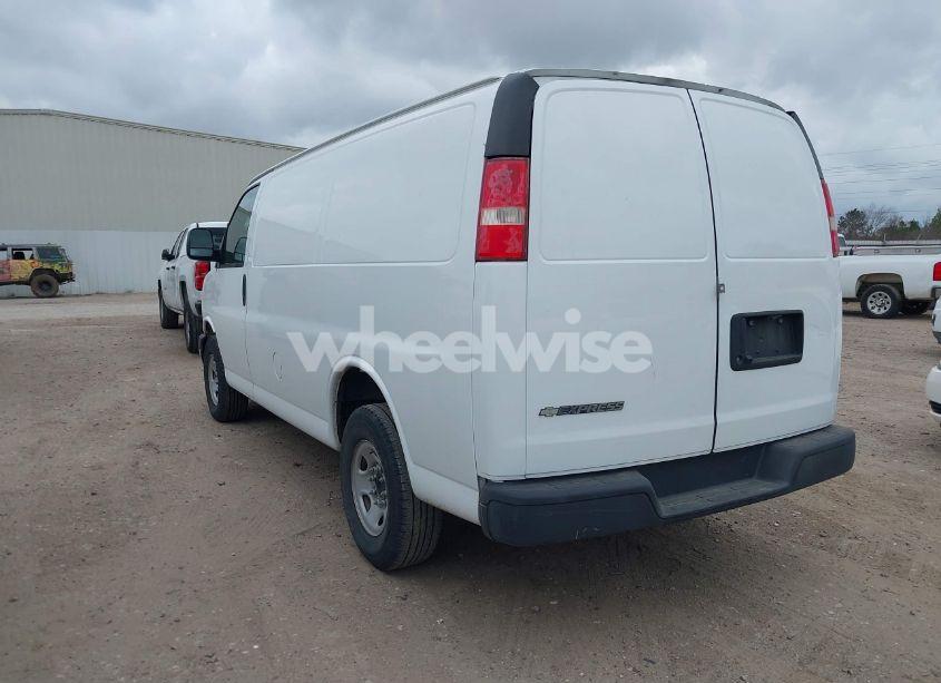Photo 3 of 2017 Chevrolet Express 2500 WORK VAN (VIN 1GCWGAFFXH1129327)