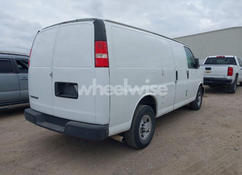 Photo 4 of 2017 Chevrolet Express 2500 WORK VAN (VIN 1GCWGAFFXH1129327)