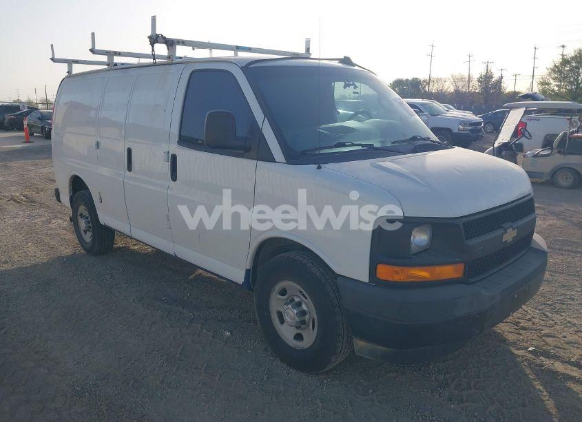 2017 Chevrolet Express 2500 WORK VAN (VIN 1GCWGAFFXH1161758) main photo