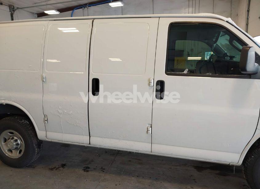 Photo 13 of 2017 Chevrolet Express 2500 WORK VAN (VIN 1GCWGAFFXH1342553)