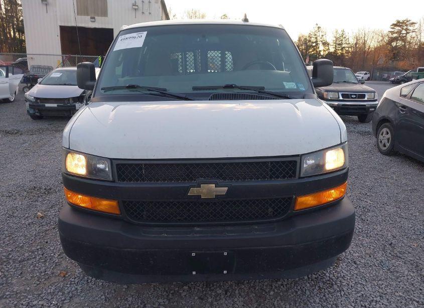 Photo 12 of 2018 Chevrolet Express 2500 WORK VAN (VIN 1GCWGAFG0J1333990)
