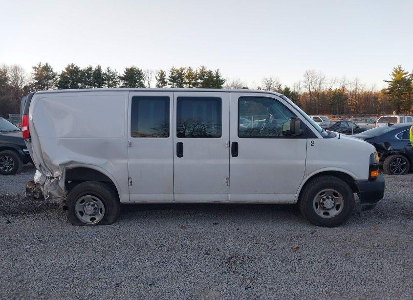 Photo 13 of 2018 Chevrolet Express 2500 WORK VAN (VIN 1GCWGAFG0J1333990)