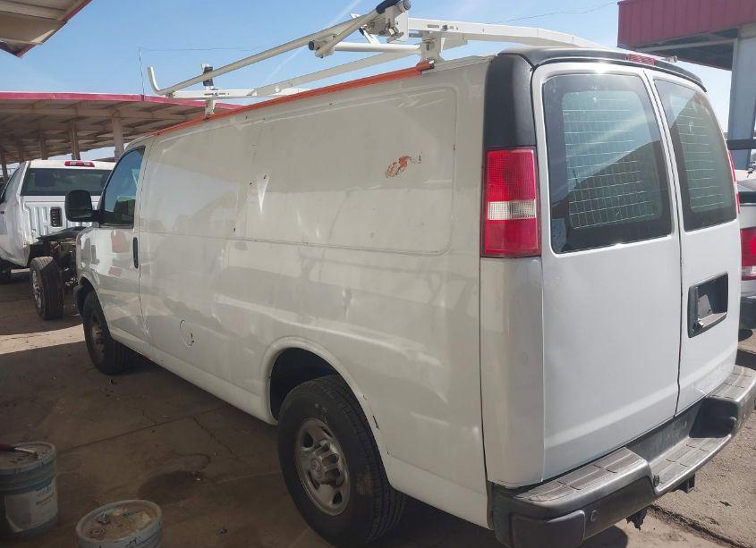 Photo 3 of 2019 Chevrolet Express 2500 WORK VAN (VIN 1GCWGAFG0K1308167)