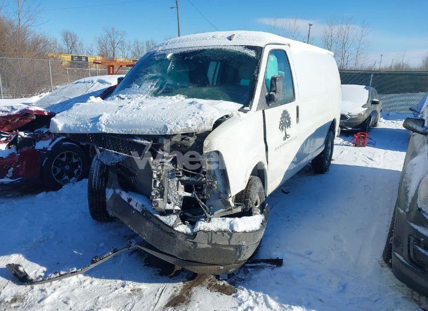 Photo 2 of 2018 Chevrolet Express 2500 WORK VAN (VIN 1GCWGAFG1J1195263)