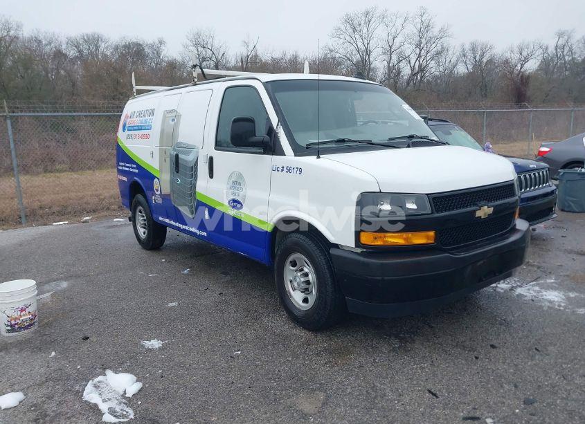 2020 Chevrolet Express CARGO RWD 2500 REGULAR WHEELBASE WT (VIN 1GCWGAFG1L1159561) main photo