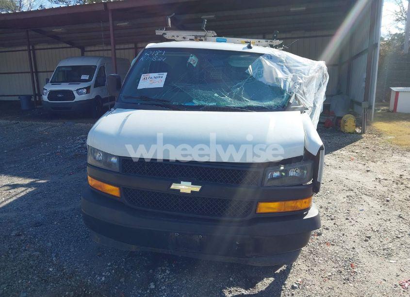 Photo 12 of 2018 Chevrolet Express 2500 WORK VAN (VIN 1GCWGAFG2J1272187)