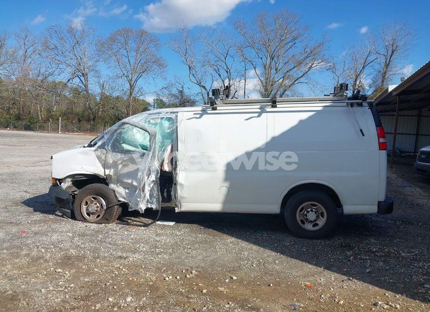 Photo 14 of 2018 Chevrolet Express 2500 WORK VAN (VIN 1GCWGAFG2J1272187)