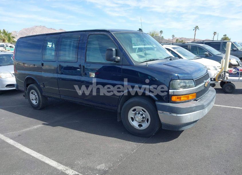 2020 Chevrolet Express CARGO RWD 2500 REGULAR WHEELBASE WT (VIN 1GCWGAFG2L1184310) main photo
