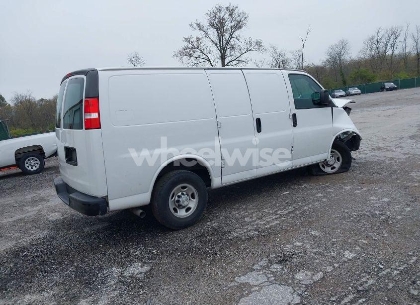 Photo 4 of 2020 Chevrolet Express CARGO RWD 2500 REGULAR WHEELBASE WT (VIN 1GCWGAFG2L1270362)