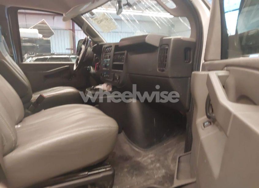 Photo 5 of 2020 Chevrolet Express CARGO RWD 2500 REGULAR WHEELBASE WT (VIN 1GCWGAFG3L1267244)