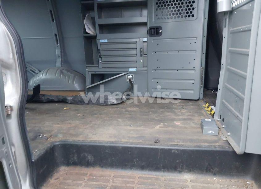 Photo 8 of 2018 Chevrolet Express 2500 WORK VAN (VIN 1GCWGAFG4J1272563)