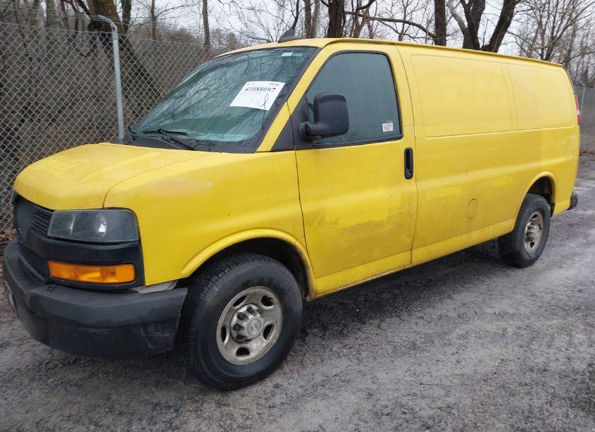 Photo 2 of 2019 Chevrolet Express 2500 WORK VAN (VIN 1GCWGAFG4K1327532)