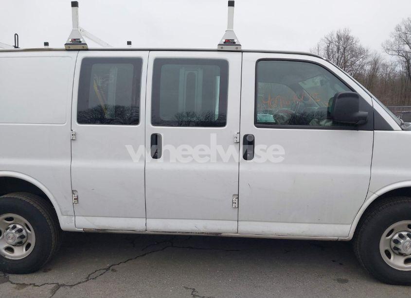 Photo 13 of 2019 Chevrolet Express 2500 WORK VAN (VIN 1GCWGAFG5K1143961)