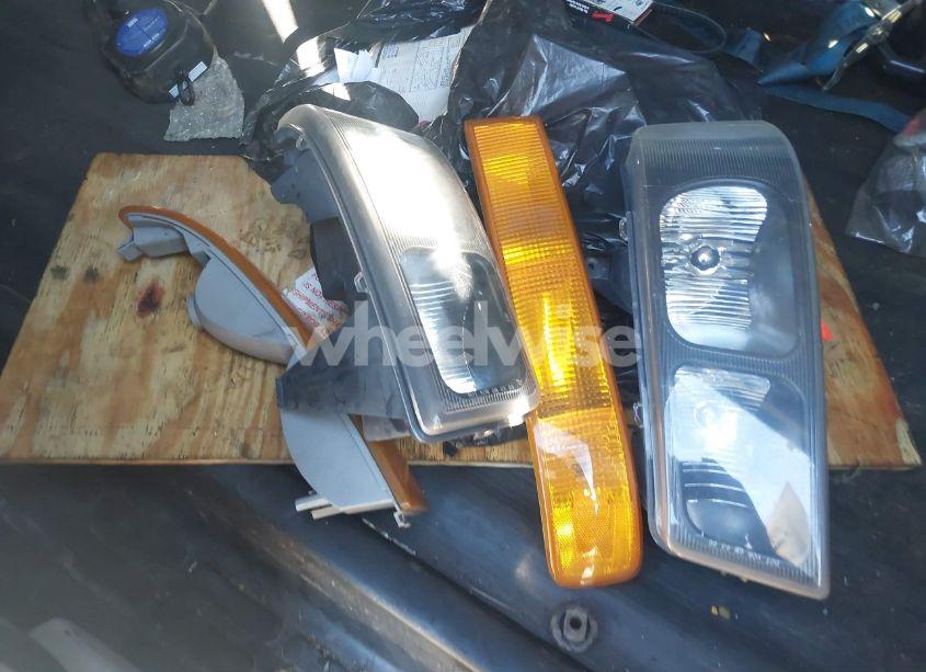 Photo 12 of 2018 Chevrolet Express 2500 WORK VAN (VIN 1GCWGAFG6J1338370)