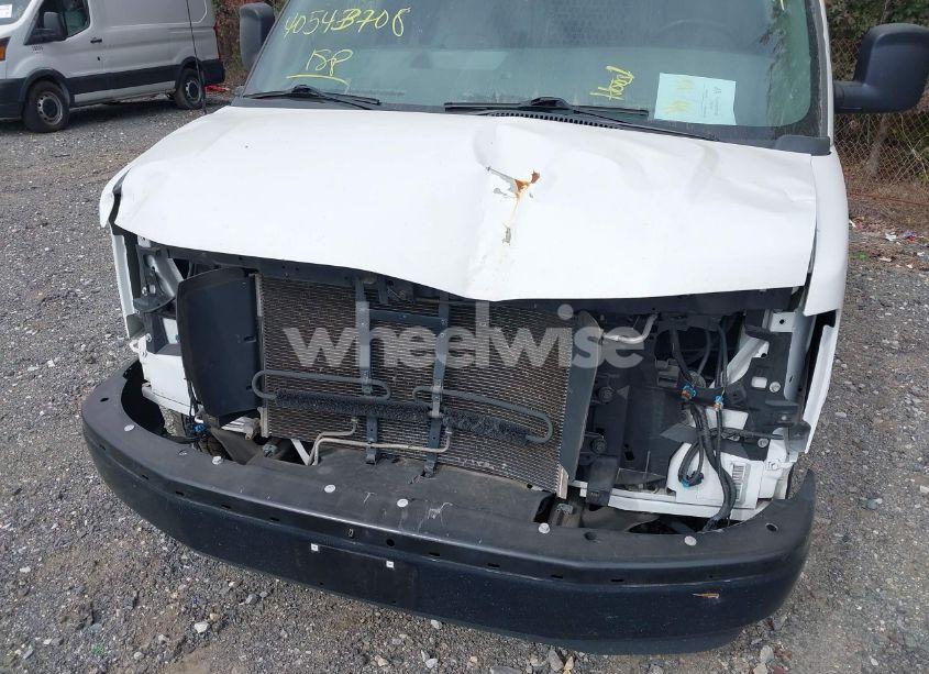 Photo 6 of 2018 Chevrolet Express 2500 WORK VAN (VIN 1GCWGAFG6J1338370)