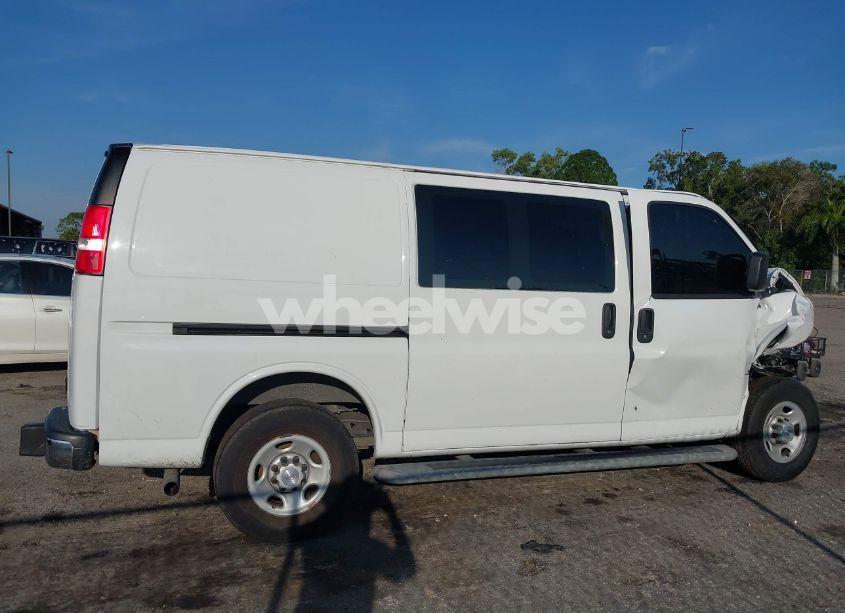 Photo 13 of 2018 Chevrolet Express 2500 WORK VAN (VIN 1GCWGAFG6J1907539)