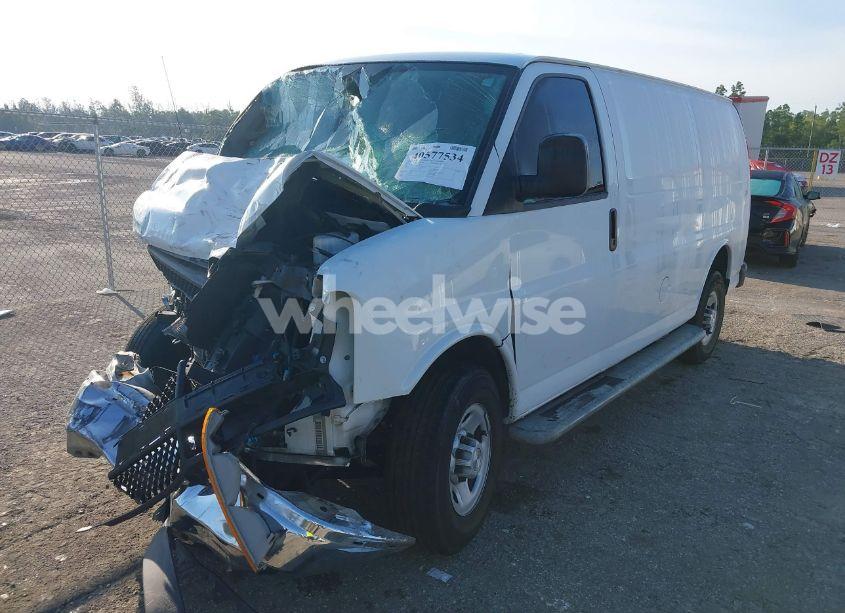 Photo 2 of 2018 Chevrolet Express 2500 WORK VAN (VIN 1GCWGAFG6J1907539)