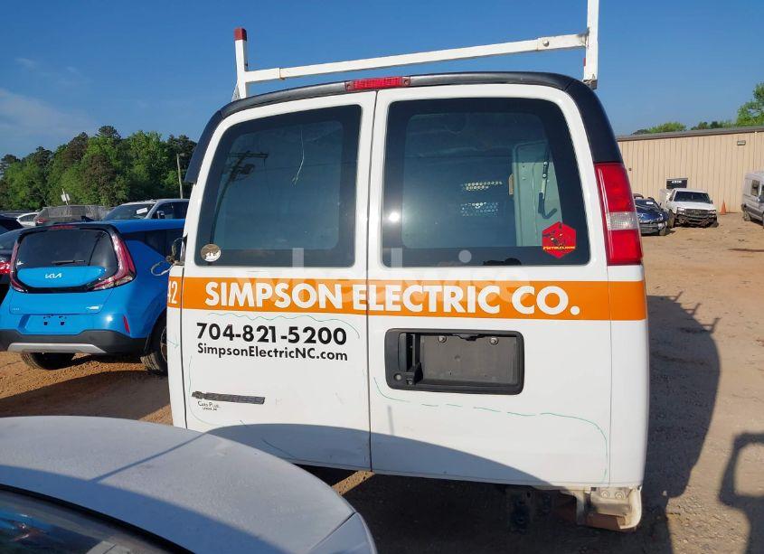 Photo 16 of 2018 Chevrolet Express 2500 WORK VAN (VIN 1GCWGAFG7J1906173)