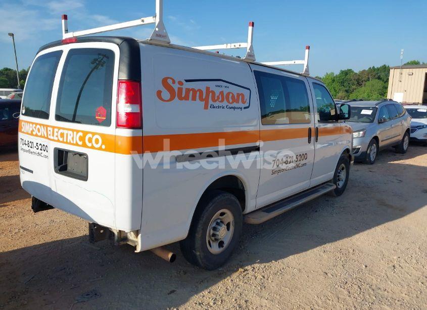 Photo 4 of 2018 Chevrolet Express 2500 WORK VAN (VIN 1GCWGAFG7J1906173)