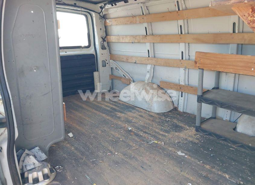 Photo 8 of 2018 Chevrolet Express 2500 WORK VAN (VIN 1GCWGAFG7J1906173)