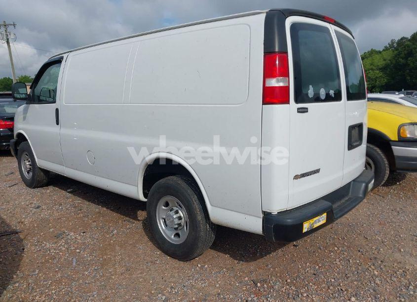 Photo 3 of 2019 Chevrolet Express 2500 WORK VAN (VIN 1GCWGAFG7K1372805)