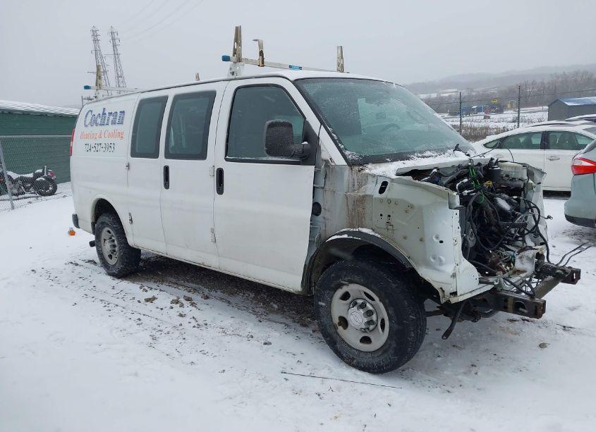 2016 Chevrolet Express 2500 WORK VAN (VIN 1GCWGAFG8G1281209) main photo