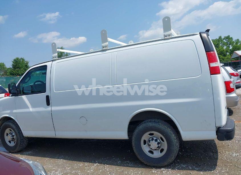 Photo 14 of 2017 Chevrolet Express 2500 WORK VAN (VIN 1GCWGAFG8H1100031)