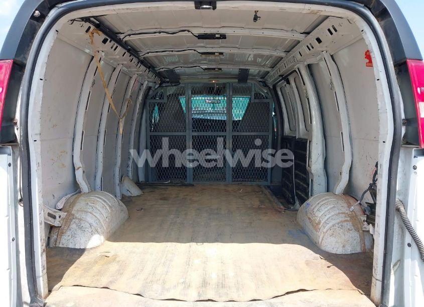 Photo 8 of 2017 Chevrolet Express 2500 WORK VAN (VIN 1GCWGAFG8H1100031)