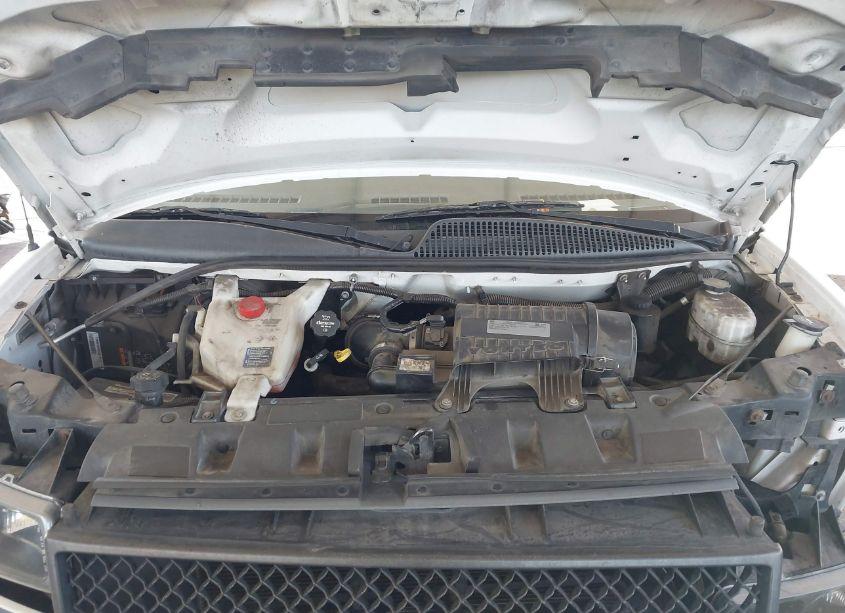 Photo 10 of 2018 Chevrolet Express 2500 WORK VAN (VIN 1GCWGAFG8J1904335)