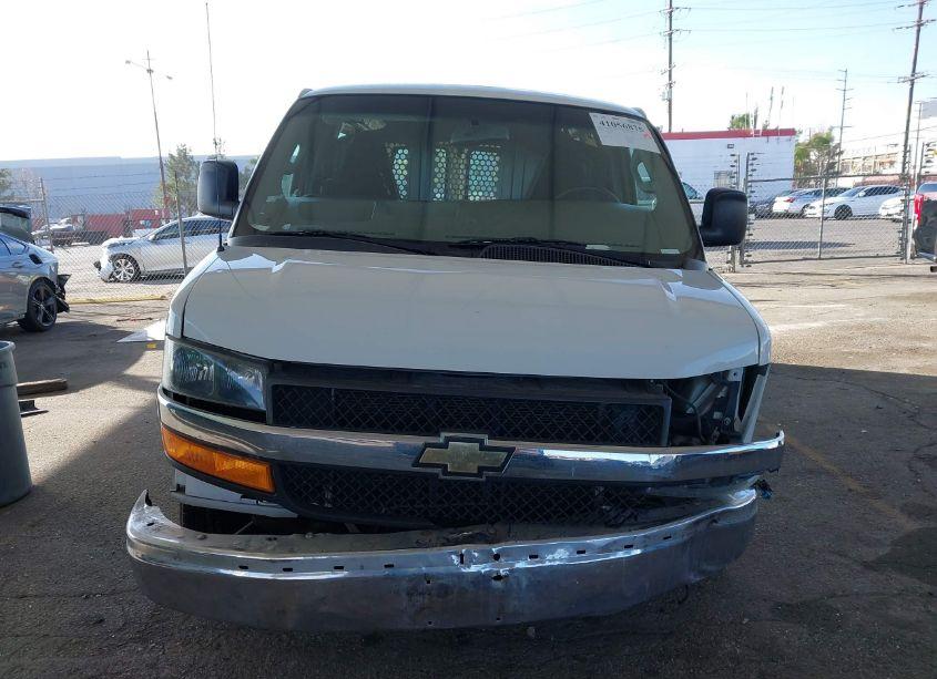 Photo 12 of 2018 Chevrolet Express 2500 WORK VAN (VIN 1GCWGAFG8J1904335)
