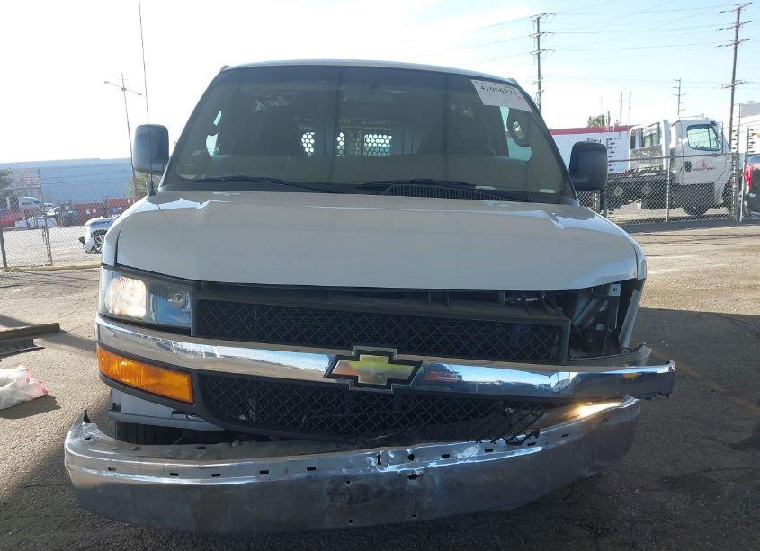 Photo 6 of 2018 Chevrolet Express 2500 WORK VAN (VIN 1GCWGAFG8J1904335)