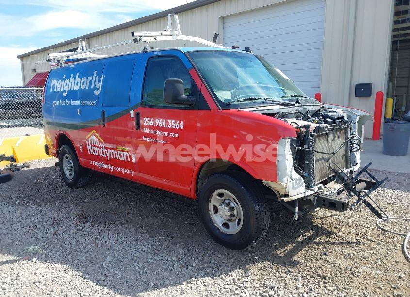 2019 Chevrolet Express 2500 WORK VAN (VIN 1GCWGAFG8K1270915) main photo