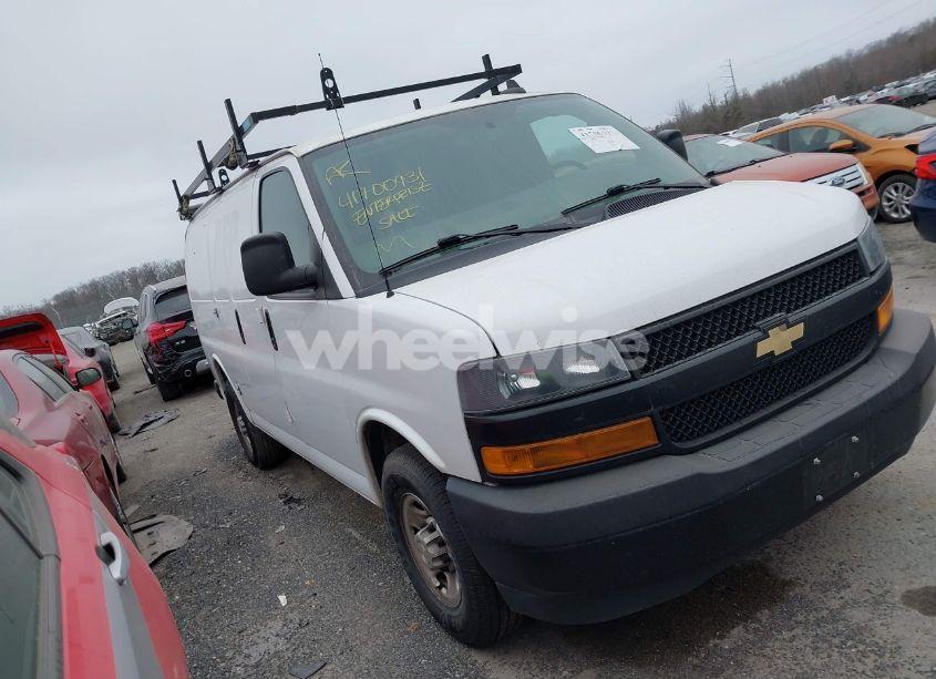 2020 Chevrolet Express CARGO RWD 2500 REGULAR WHEELBASE WT (VIN 1GCWGAFG8L1253629) main photo