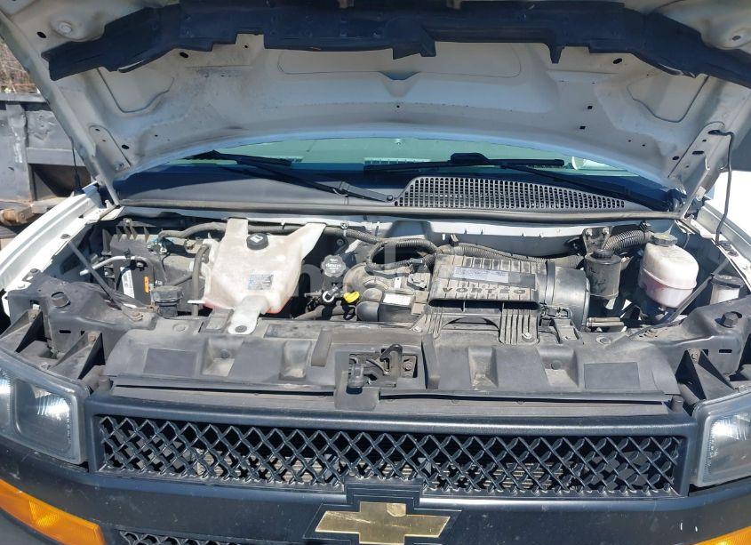 Photo 10 of 2020 Chevrolet Express CARGO RWD 2500 REGULAR WHEELBASE WT (VIN 1GCWGAFG8L1253629)