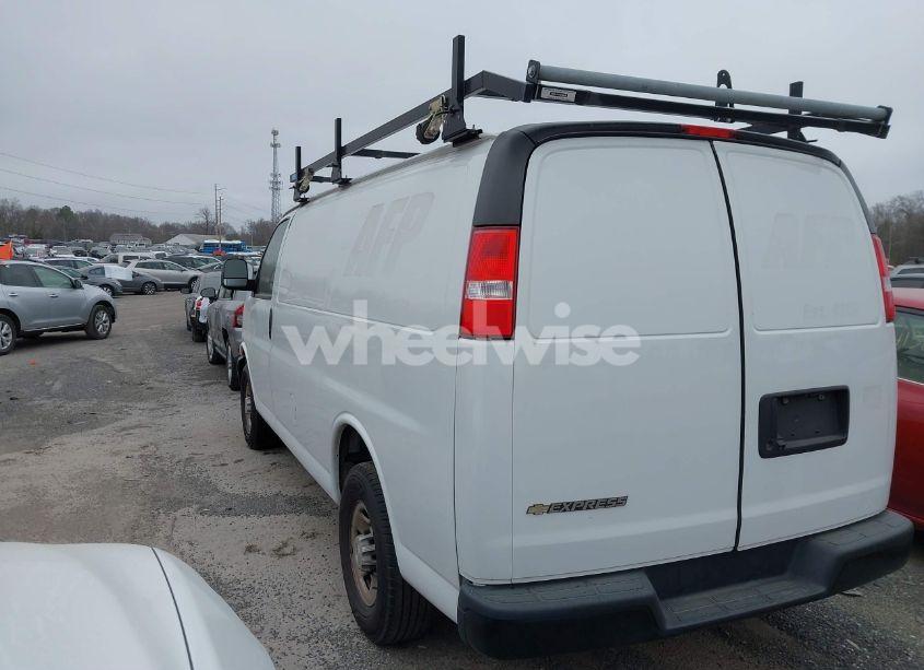 Photo 3 of 2020 Chevrolet Express CARGO RWD 2500 REGULAR WHEELBASE WT (VIN 1GCWGAFG8L1253629)