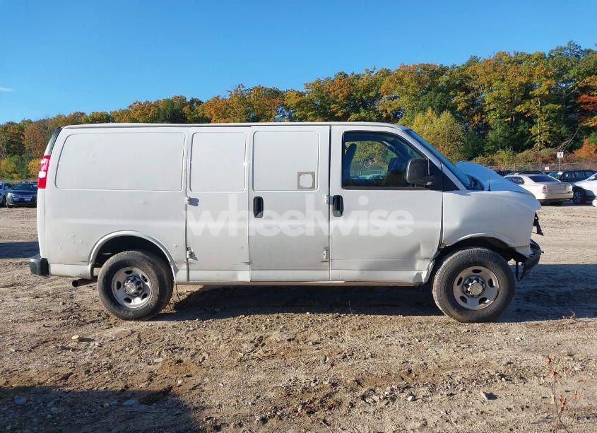 Photo 13 of 2020 Chevrolet Express CARGO RWD 2500 REGULAR WHEELBASE WT (VIN 1GCWGAFG8L1263027)
