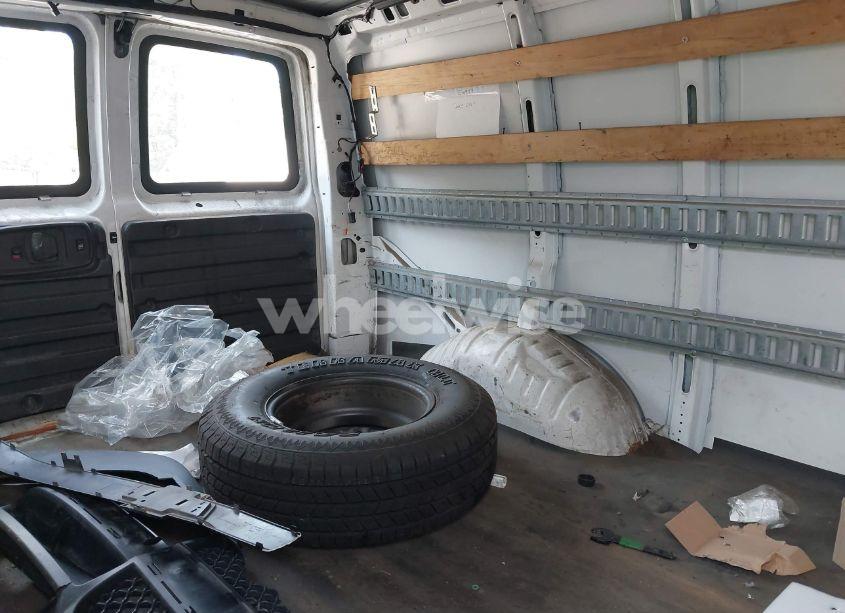 Photo 8 of 2020 Chevrolet Express CARGO RWD 2500 REGULAR WHEELBASE WT (VIN 1GCWGAFG8L1263027)