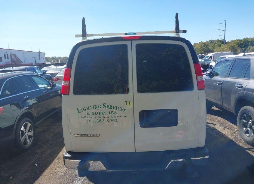 Photo 16 of 2018 Chevrolet Express 2500 WORK VAN (VIN 1GCWGAFG9J1905025)