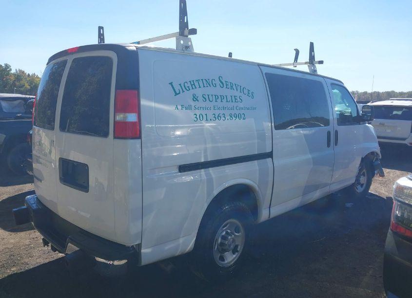 Photo 4 of 2018 Chevrolet Express 2500 WORK VAN (VIN 1GCWGAFG9J1905025)