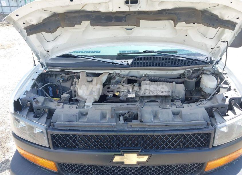 Photo 10 of 2020 Chevrolet Express CARGO RWD 2500 REGULAR WHEELBASE WT (VIN 1GCWGAFG9L1207050)