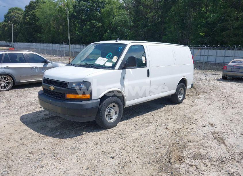 Photo 2 of 2020 Chevrolet Express CARGO RWD 2500 REGULAR WHEELBASE WT (VIN 1GCWGAFG9L1207050)