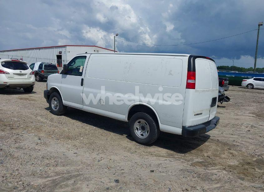 Photo 3 of 2020 Chevrolet Express CARGO RWD 2500 REGULAR WHEELBASE WT (VIN 1GCWGAFG9L1207050)